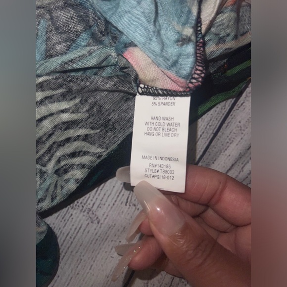 Fashinova Cute🩷💙🧡💛💚🤍Paradise Top! NEW with tags! NEVER worn! - Picture 9 of 11